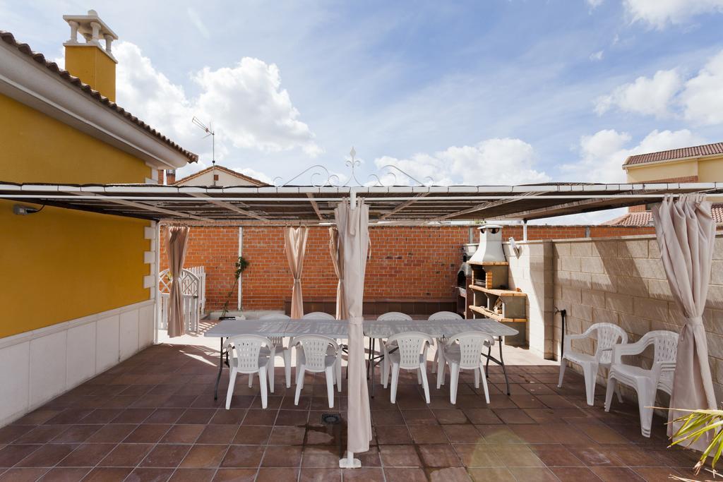 Tiara Vacaciones Villa Nava de la Asuncion Kültér fotó