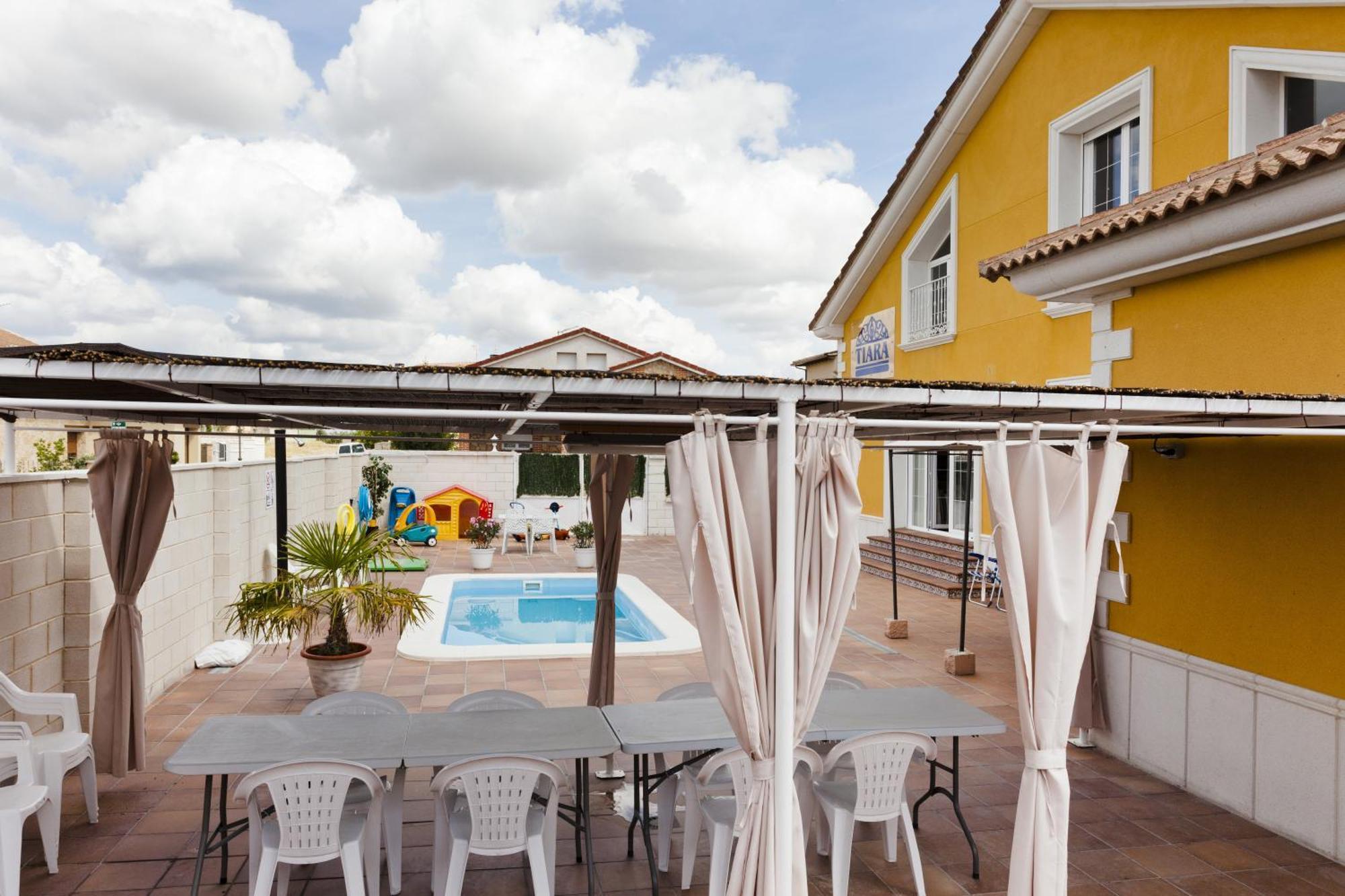 Tiara Vacaciones Villa Nava de la Asuncion Kültér fotó