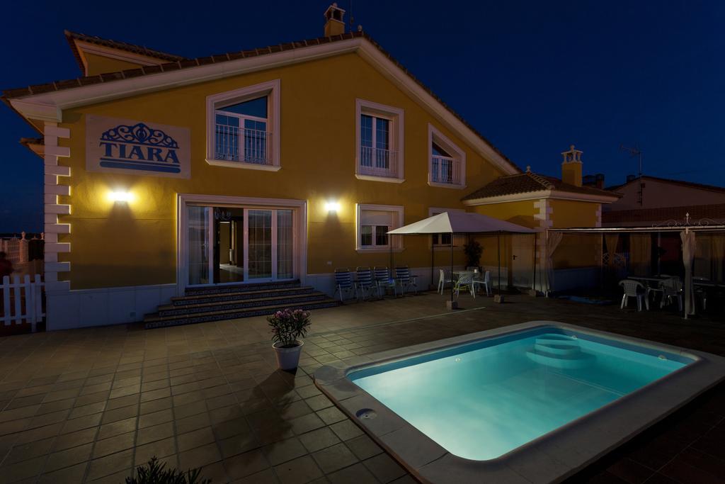 Tiara Vacaciones Villa Nava de la Asuncion Kültér fotó